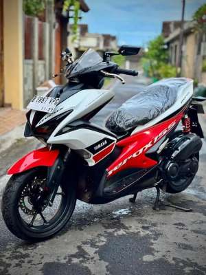 Jual bekas Yamaha AEROX 155 VVA TYPE R MODIS PAJAK BARU,lokasi di Karanganyar