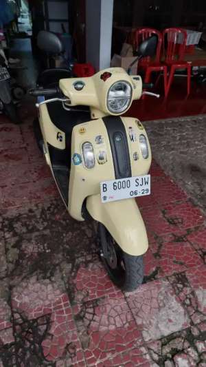 Jual bekas Yamaha Fazzio 2024 Keyless Kuning,lokasi di Pancoran