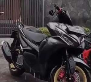 Jual bekas Yamaha New Aerox Connected 2021 Plat D,lokasi di Cangkuang