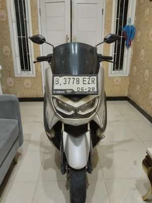 Jual bekas YAMAHA NMAX ABS KEYLESS SPECIAL EDITION 2023,lokasi di Cinere