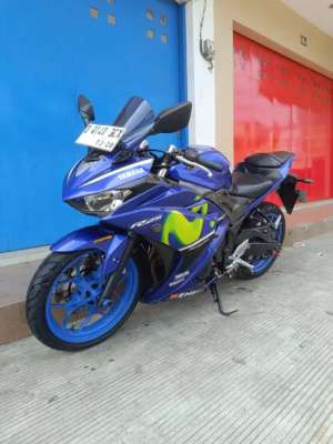 Jual bekas Yamaha R25 movistar 2017 mulus cashkredit,lokasi di Batununggal