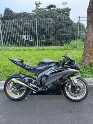 Jual bekas Yamaha R6 Grey Matte LOW KM rare,lokasi di Tigaraksa