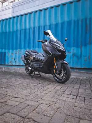 Jual bekas Yamaha Tmax 560 Techmax 2024 ex display,lokasi di Cilandak