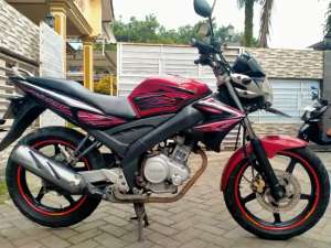 Jual bekas Yamaha Vixion pajak hidup lengkap sehat keterangan detail dibawah,lokasi di Curug