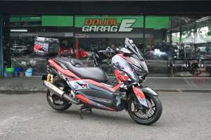 Jual bekas YAMAHA XMAX 250 MERAH 2018 FULL SPEK HEDON,lokasi di Jatimakmur