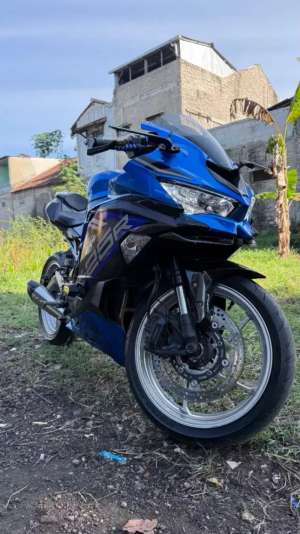 Jual bekas ZX25R ABS Quick Shifter 2021,lokasi di Cidadap