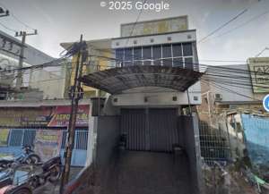 1885. Rumah Usaha Raya Tropodo Gedongan Waru Sidoarjo lokasi di ",
          price: `3000000000`,
          currency: `IDR`
    };


    let pageData = {
        viewPhoneModalField: , tersedia melalui melalui situs Lamudi