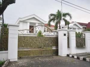 20. DIJUAL APARTMEN PUNCAK PERMAI SURABAYA BARAT RUKO lokasi di HR Muhammad, tersedia melalui melalui situs Olx