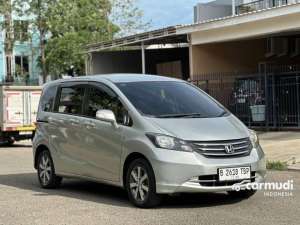 Jual bekas 2010 Honda Freed 1.5 MPV,lokasi di Banten