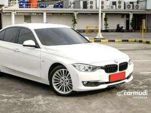 Jual bekas 2013 BMW 320i 2.0 Luxury Sedan,lokasi di Lampung