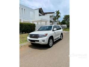Jual bekas 2013 Toyota Land Cruiser 4.5 200 Full spec SUV VX200 UK Version Diesel Odo 50 Rbuan TERMURAH,lokasi di DKI Jakarta