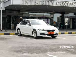 Jual bekas 2014 BMW 320i 2.0 Sport Sedan,lokasi di DKI Jakarta