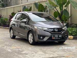 Jual bekas 2017 Honda Jazz 1.5 S Hatchback AT - MOBIL ISTIMEWA LOW KILOMETER, RAWATAN NO PR , CASH N KREDIT - LOW PRICE,lokasi di DKI Jakarta