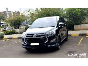 Jual bekas 2017 Toyota Kijang Innova 2.0 Venturer MPV hitam bensin km 60 ribuan matic,lokasi di DKI Jakarta