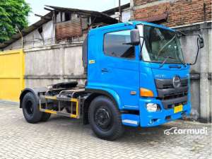 Jual bekas 2020 Hino Ranger 7.7 SG 260 TH Truck 72rbbanBARU MURAH Hino engkel 4x2 tractor head SG 260 TH 2020 trailer,lokasi di DKI Jakarta