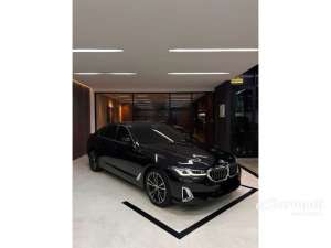 Jual bekas 2023 BMW 530i 2.0 Opulence Sedan Odo 9 Rbuan TERMURAH,lokasi di DKI Jakarta