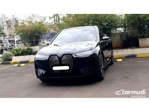 Jual bekas 2023 BMW iX 0.0 xDrive40 Sport SUV hitam km 28rb,lokasi di DKI Jakarta