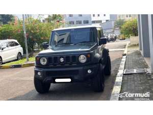 Jual bekas 2023 Suzuki Jimny 1.5 3 Door 1 Tone SUV manual hijau km 5 ribuan,lokasi di DKI Jakarta