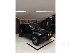 Jual bekas 2024 Jeep Wrangler 2.0 Rubicon Unlimited 4 Door SUV Faktur 2025 Odo 13 Rbuan TERMURAH,lokasi di DKI Jakarta