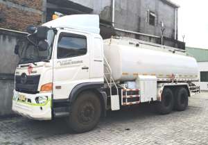 Jual bekas 50rbKMbanBaru Murah Hino tronton 6x2 FL 235 JN tangki minyak 2020 air,lokasi di Jakarta DKI