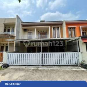 700 Meter, Dijual Rumah 2 Lanta Dalam Perumahan Plemburan Jl. Kaliurang KM.6 Dekat Kampus UGM , tersedia melalui melalui situs Rumah123