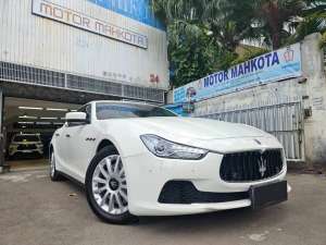 Jual bekas 9 rb km Maserati Ghibli 3.0 V6 2015 nik 2014 putih gibli white ori,lokasi di 