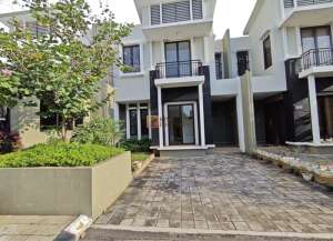 Akses Langsung ke MallMRT Disewakan Rumah Unfurnish Cosmo ParkLokasi Premium lokasi di kebon-melati, tersedia melalui melalui situs Lamudi