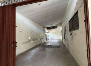 ANA DISEWAKAN RUMAH HOEK 12X20M DI JELAMBAR lokasi di grogol-petamburan, tersedia melalui melalui situs Lamudi