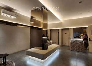 Apartemen Mayville Tower Azalea Type Studio Di Distrik 2 Meikarta lokasi di ",
          price: `150000000`,
          currency: `IDR`
    };


    let pageData = {
        viewPhoneModalField: , tersedia melalui melalui situs Lamudi