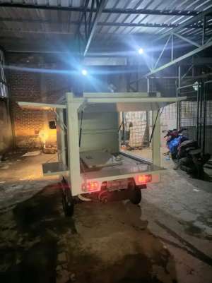 Jual bekas Bajaj tvs 3 tiga roda box masih rendah bajaj buat usaha,lokasi di Bandung Kidul
