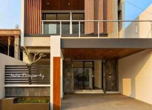 BANGUN RUMAH MEWAH TINGGAL MASUK JL SEI BAHBOLON 7X27M2 MEDAN BARU lokasi di ",
          price: `2999000000`,
          currency: `IDR`
    };


    let pageData = {
        viewPhoneModalField: , tersedia melalui melalui situs Lamudi