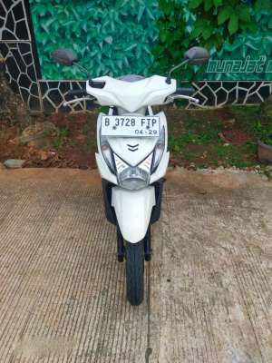 Jual bekas BEAT FI PUTIH MULUS TERAWAT,lokasi di Bekasi Selatan