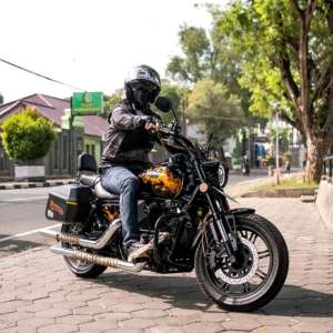 Jual bekas Benelli Keeway V250 Fi tahun 2021 LOOKS MOGEMulus hitam,lokasi di Serang