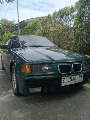 Jual bekas BMW 320i 1994 Bensin,lokasi di 