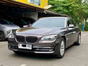 Jual bekas BMW 7 Series 730 Li 2013 JUAL CEPAT,lokasi di Jawa Barat