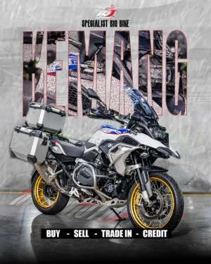 Jual bekas BMW GS K50 1250 Hp edition Putih Biru Tahun 2019 Pajak 04.2026,lokasi di Banyuputih
