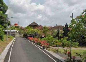 Buc rumah semi villa 2lt 430m2 kwanji sempidi dkt puspem jl5mtr aspal lokasi di ",
          price: `2500000000`,
          currency: `IDR`
    };


    let pageData = {
        viewPhoneModalField: , tersedia melalui melalui situs Lamudi