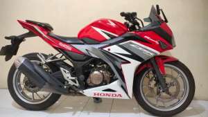 Jual bekas CBR 150 R Facelift 2018,lokasi di Ciputat Timur