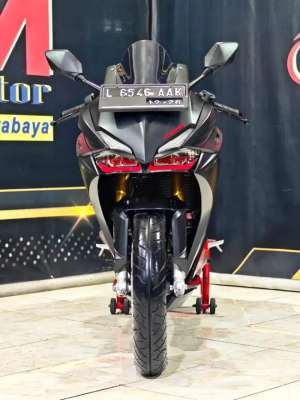 Jual bekas Cbr 250 RR ABS SP Black Mate Odo.6rb mulus mwh. Anugerah motor rungkut,lokasi di Gubeng