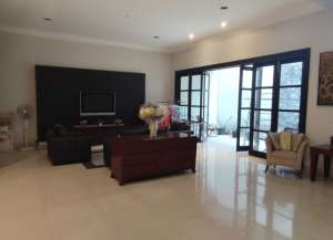 Central Park Dkt MERR KlampisManyar lokasi di keputih, tersedia melalui melalui situs Lamudi