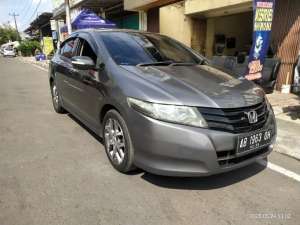 Jual bekas city e cvt metic 2010 AB asli .,lokasi di 