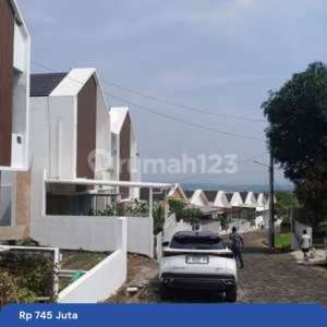 Cluster View Pemandangan Laut , tersedia melalui melalui situs Rumah123