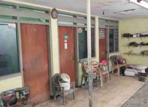 COCOK BUAT KOSRUMAH LAMA DI JL WIROTO KROBOKAN SEMARANG BARAT lokasi di ",
          price: `1100000000`,
          currency: `IDR`
    };


    let pageData = {
        viewPhoneModalField: , tersedia melalui melalui situs Lamudi