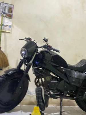 Jual bekas costum boober basic vixion nvl,lokasi di Setu