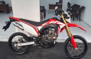 Jual bekas Crf 150 Tahun 2018,lokasi di Pedurungan