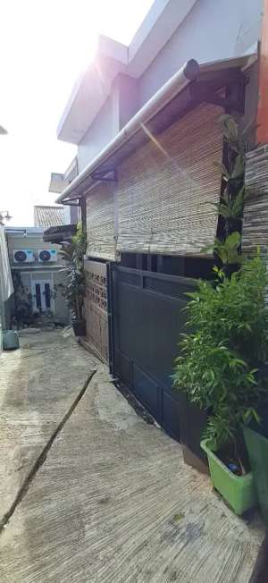 Di Jual Cepat Rumah Minimalis 2 lantai Depok strategisBaebas Banjir lokasi di Pancoran Mas, tersedia melalui melalui situs Olx