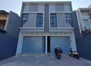 Di Jual Ruko Di Antapani lokasi di ",
          price: `2100000000`,
          currency: `IDR`
    };


    let pageData = {
        viewPhoneModalField: , tersedia melalui melalui situs Lamudi