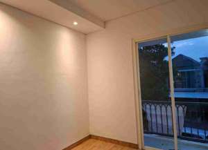 Di JUAL RUMAH 2 LANTAI GRAHA NATURA EDENIA BARU GRESS SIAP HUNI JALAN LEBAR lokasi di asem-rowo, tersedia melalui melalui situs Lamudi