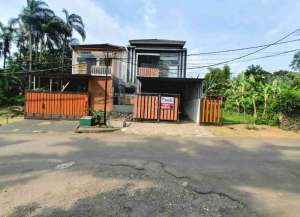 Di Jual Rumah 2 Lantaidi perumahan Griya Pamoyanan Hijau lokasi di ",
          price: `1500000000`,
          currency: `IDR`
    };


    let pageData = {
        viewPhoneModalField: , tersedia melalui melalui situs Lamudi