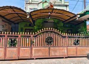Di Jual Rumah 2.5 Lantai Dukuh Menanggal Gayungan Surabaya Eks Rumah Kost lokasi di dukuh-menanggal, tersedia melalui melalui situs Lamudi